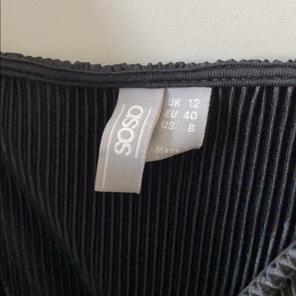 ASOS Long Black Pleated Dress - Picture 4 of 10